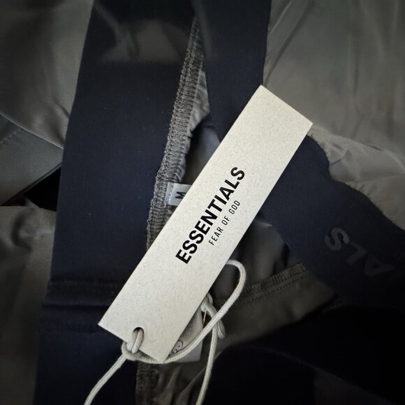 Fear Of God Essentials Bonded Nylon Pants Gray black Mens size Medium NWT - Picture 9 of 13